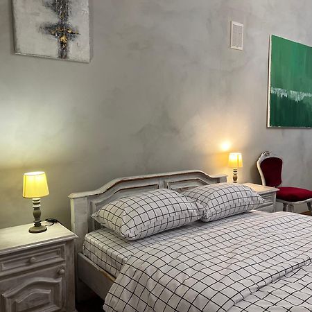 Loft-Style Apt On Virmenska Str Львов Экстерьер фото